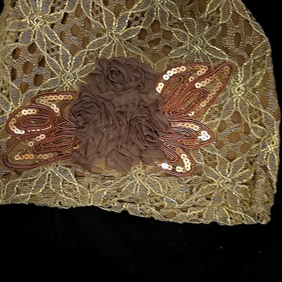 Woman's Hat - Picture 5 of 5